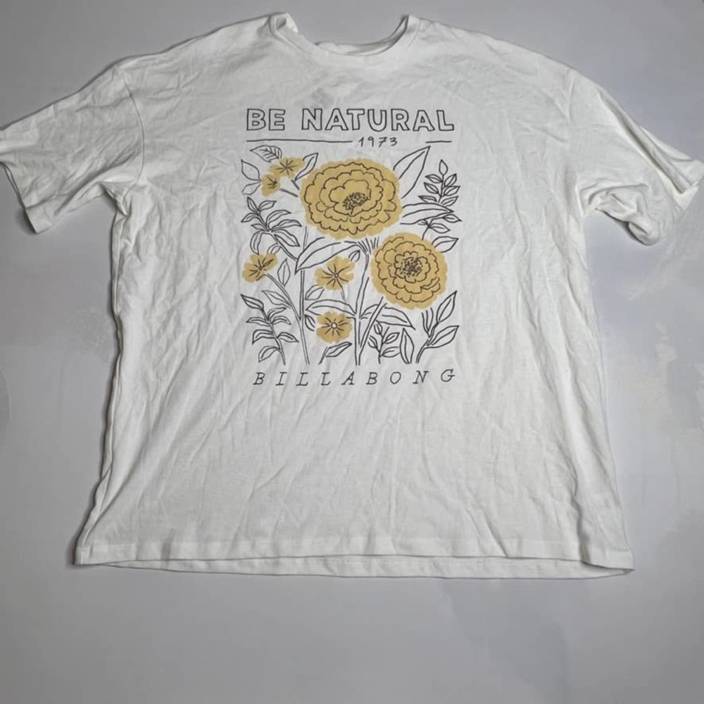 NWT Billabong White Be Natural Graphic Short Sleeve Boyfriend Shirt Large